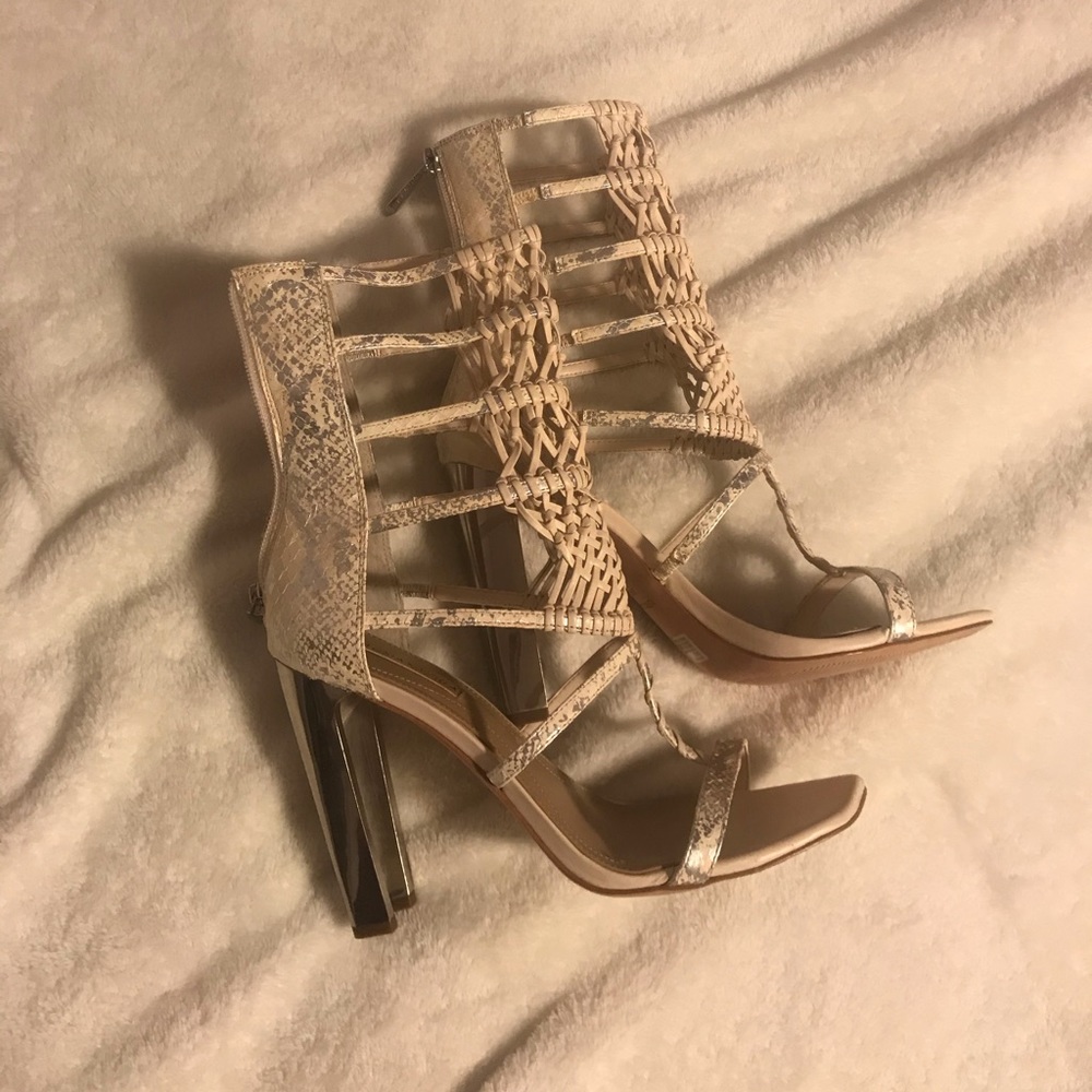 ✨New✨BCBG Vero Cuoio heels